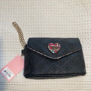 NWT Juicy Couture Black embossed catch all with Gem-Encrusted heart detail 💕